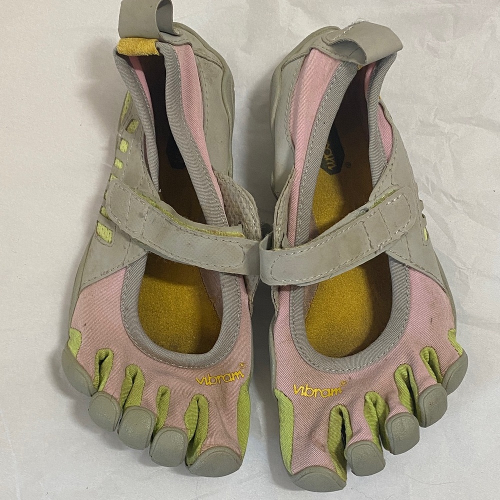 Vibram FiveFingers Pink and Gray Toe Shoes